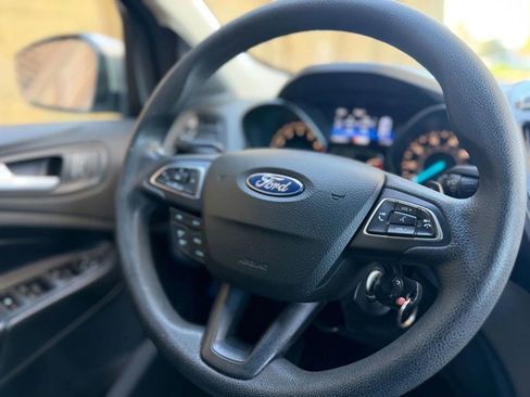 Used 2017 Ford Escape SE image 29