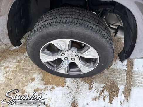 Used 2019 RAM 1500 Laramie w/ Sport Appearance Package image 27