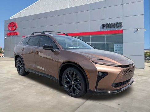 New 2026 Toyota Crown Signia AWD/4WD image 2
