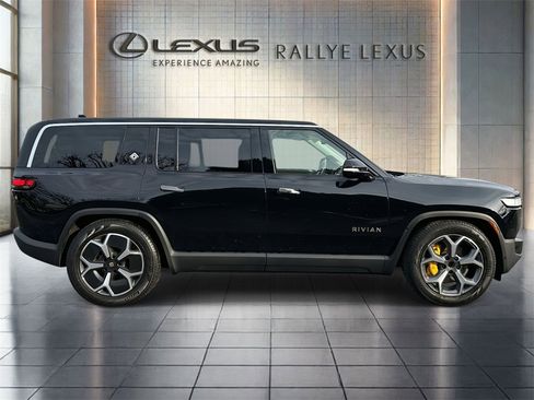 Used 2023 Rivian R1S Adventure image 2