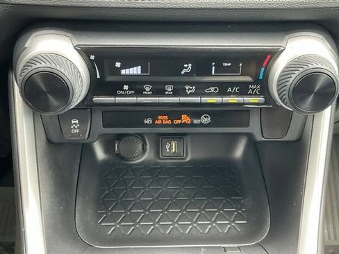 Used 2023 Toyota RAV4 LE FWD image 13
