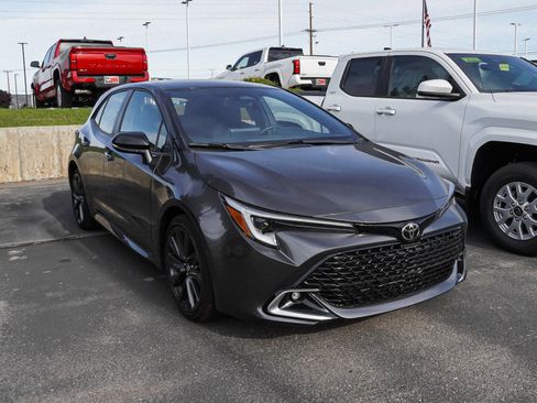 Used 2026 Toyota Corolla XSE FWD image 2