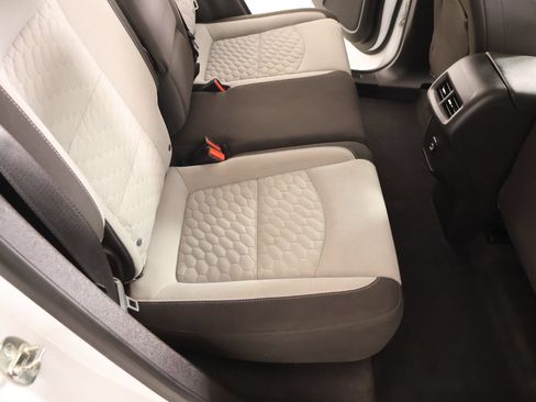 Used 2020 Chevrolet Equinox LS w/ LS Convenience Package FWD image 13