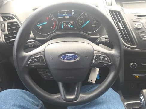 Used 2017 Ford Escape S image 33