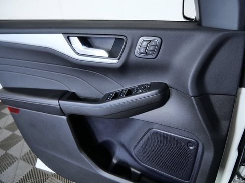 Certified 2024 Ford Escape Platinum AWD/4WD image 26