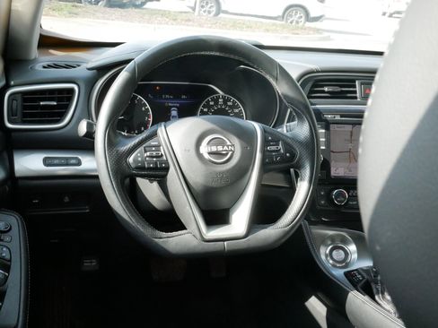 Used 2023 Nissan Maxima SL image 6