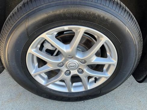 Used 2026 Chrysler Pacifica Select FWD image 7