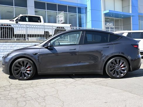 Used 2024 Tesla Model Y Performance AWD/4WD image 7