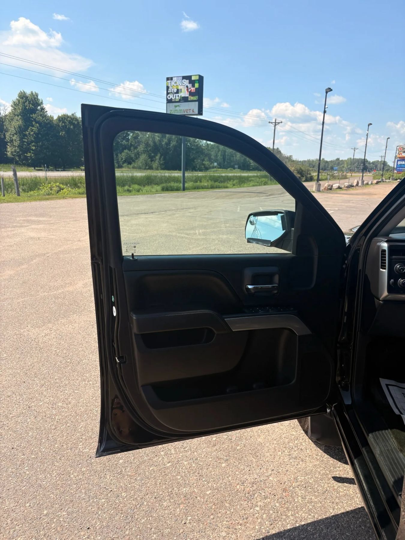 Used 2017 Chevrolet Silverado 1500 LT w/ All Star Edition AWD/4WD image 10