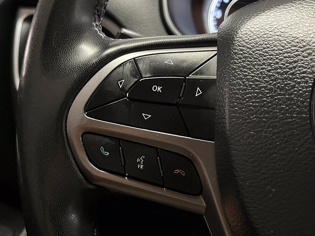 Used 2022 Jeep Cherokee Latitude Lux FWD image 23