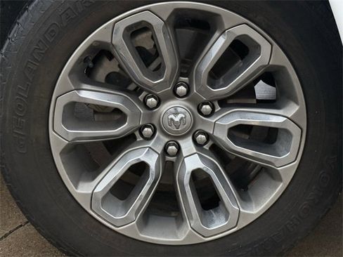 Used 2021 RAM 1500 Laramie w/ Laramie Southwest Edition image 11