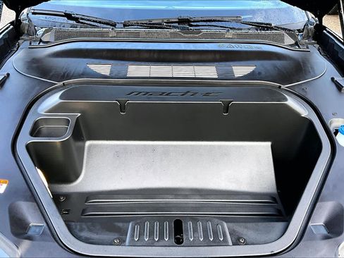 Used 2025 Ford Mustang Mach-E GT image 31