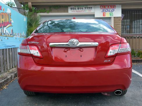Used 2011 Toyota Camry XLE FWD image 23