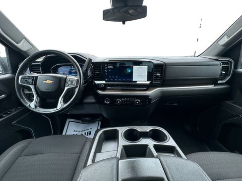 Used 2022 Chevrolet Silverado 1500 LT AWD/4WD image 13