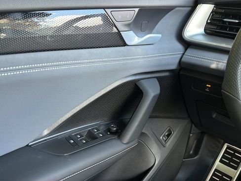 New 2026 Volkswagen Tiguan SE R-Line FWD image 21