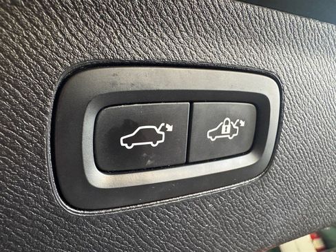 Used 2021 Volvo XC90 T8 Inscription w/ Advanced Package image 24