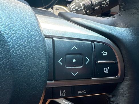 Used 2019 Lexus LX 570 4WD w/ Luxury Package image 23