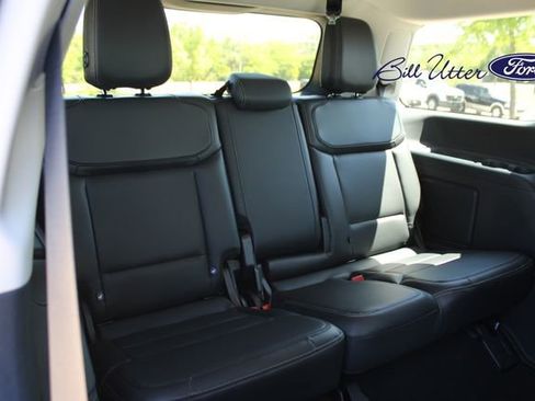 New 2026 Ford Expedition Platinum image 10