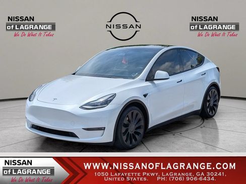 Used 2023 Tesla Model Y Performance AWD/4WD image 1