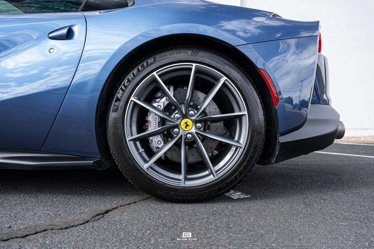 Used 2021 Ferrari 812 GTS RWD image 5