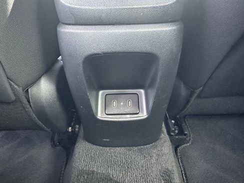 Used 2025 Hyundai Elantra SE image 17