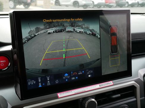 Used 2024 Toyota Tacoma TRD Off-Road w/ TRD Off Road Premium Package image 31