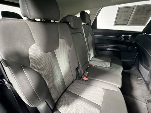 Certified 2024 Kia Sorento LX image 26