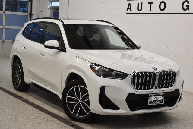Used 2026 BMW X1 xDrive28i AWD/4WD image 1
