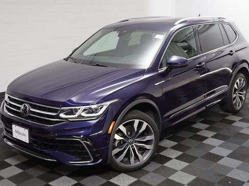 Used 2022 Volkswagen Tiguan SEL R-Line image 2