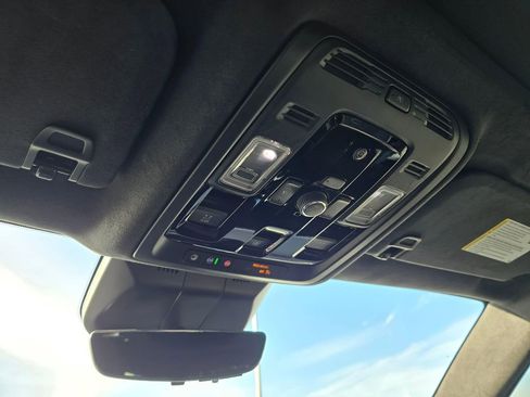 Used 2025 Cadillac Escalade Sport Platinum image 25