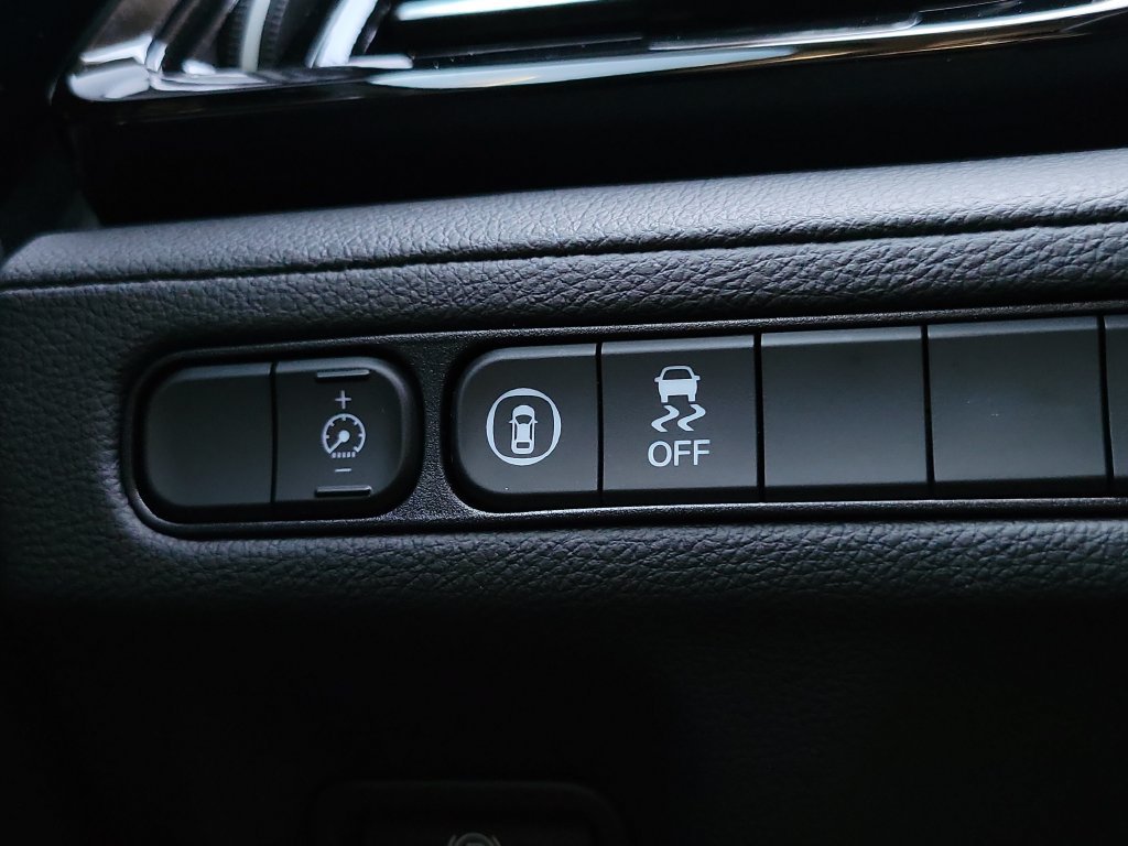 Certified 2024 Acura MDX FWD image 30