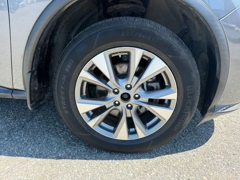 Used 2017 Nissan Murano SV w/ Premium Package FWD image 9
