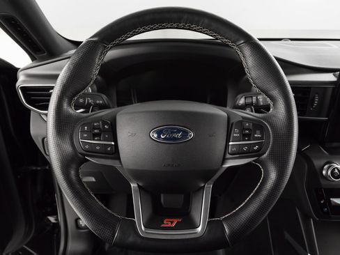 Used 2020 Ford Explorer ST w/ ST Street Pack image 15