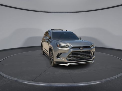 Used 2026 Toyota Grand Highlander AWD Hybrid image 3