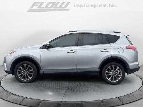 Used 2018 Toyota RAV4 Limited FWD image 4