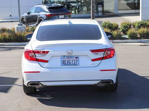 Used 2018 Honda Accord Sport image 5