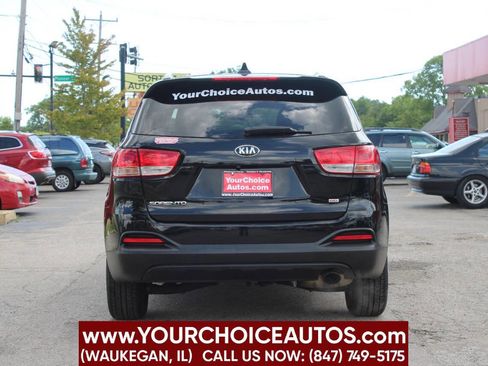 Used 2018 Kia Sorento FWD image 6