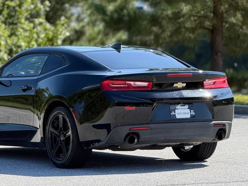 Used 2017 Chevrolet Camaro LT RWD image 44