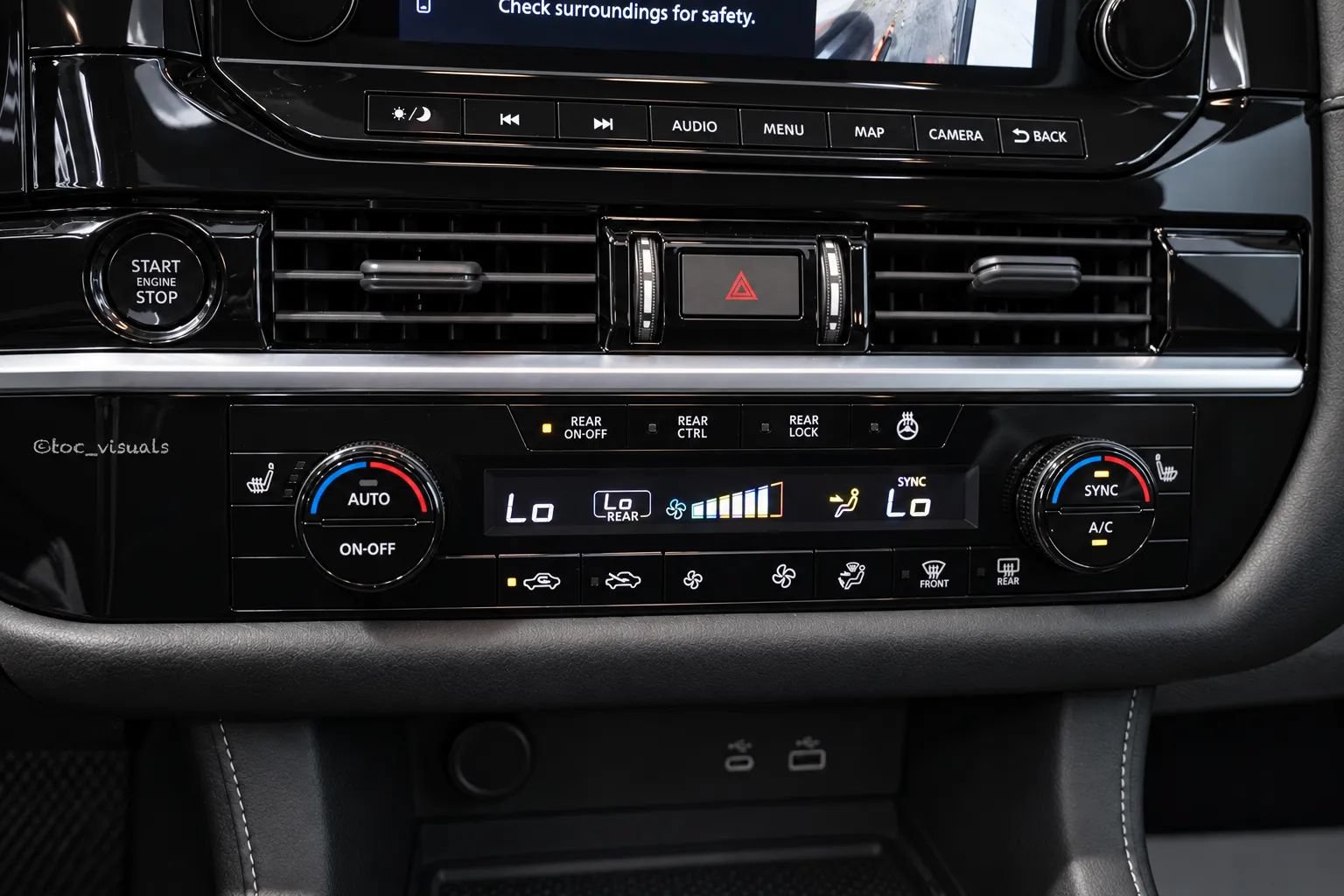 Used 2025 Nissan Pathfinder SL w/ SL Premium Package FWD image 5