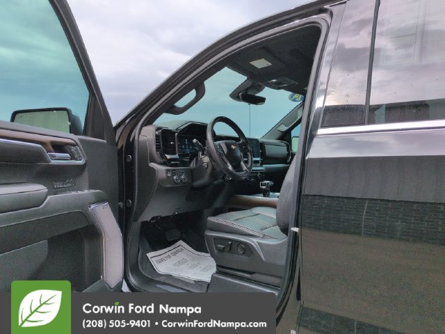 Used 2024 Chevrolet Silverado 1500 High Country AWD/4WD image 9