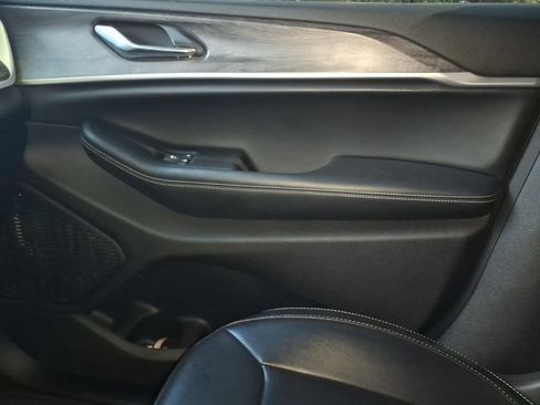 Used 2024 Jeep Grand Cherokee L Limited RWD image 27