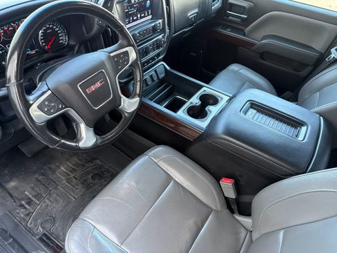 Used 2018 GMC Sierra 2500 SLT w/ Duramax Plus Package AWD/4WD image 11