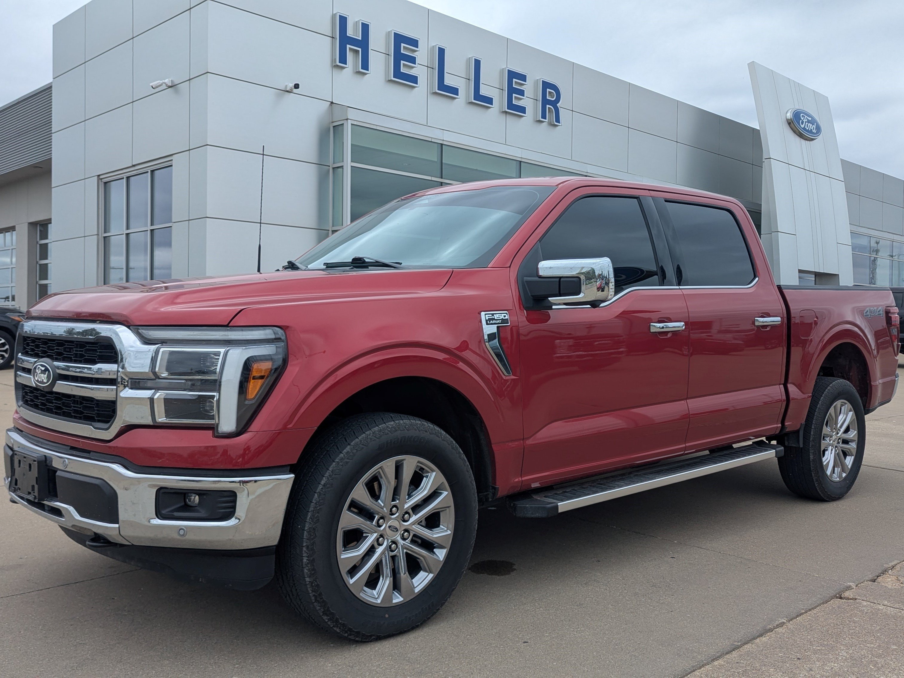 Used 2025 Ford F150 Lariat w/ Equipment Group 501A Mid AWD/4WD image 3