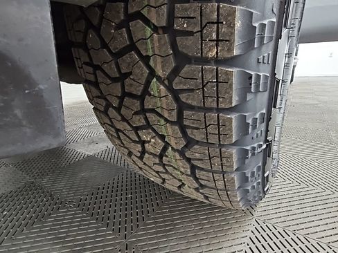 Used 2020 Nissan Titan Platinum Reserve w/ Moonroof Package image 47