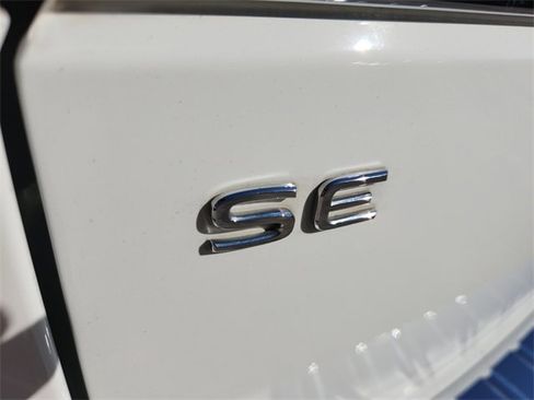 Used 2022 Volkswagen Atlas SE image 7