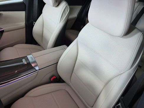 New 2026 Mercedes-Benz GLC 300 image 9