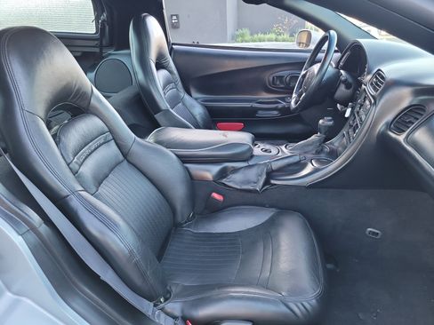 Used 1998 Chevrolet Corvette Coupe w/ Memory Pkg image 19