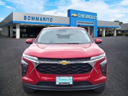 New 2026 Chevrolet Trax LS w/ LS Convenience Package FWD image 5