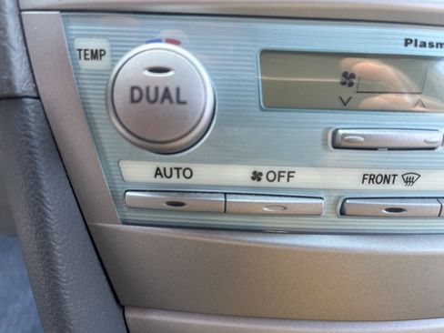 Used 2007 Toyota Camry XLE FWD image 38
