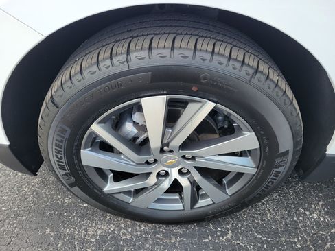 Certified 2024 Chevrolet Equinox Premier w/ LPO, Floor Liner Package FWD image 38